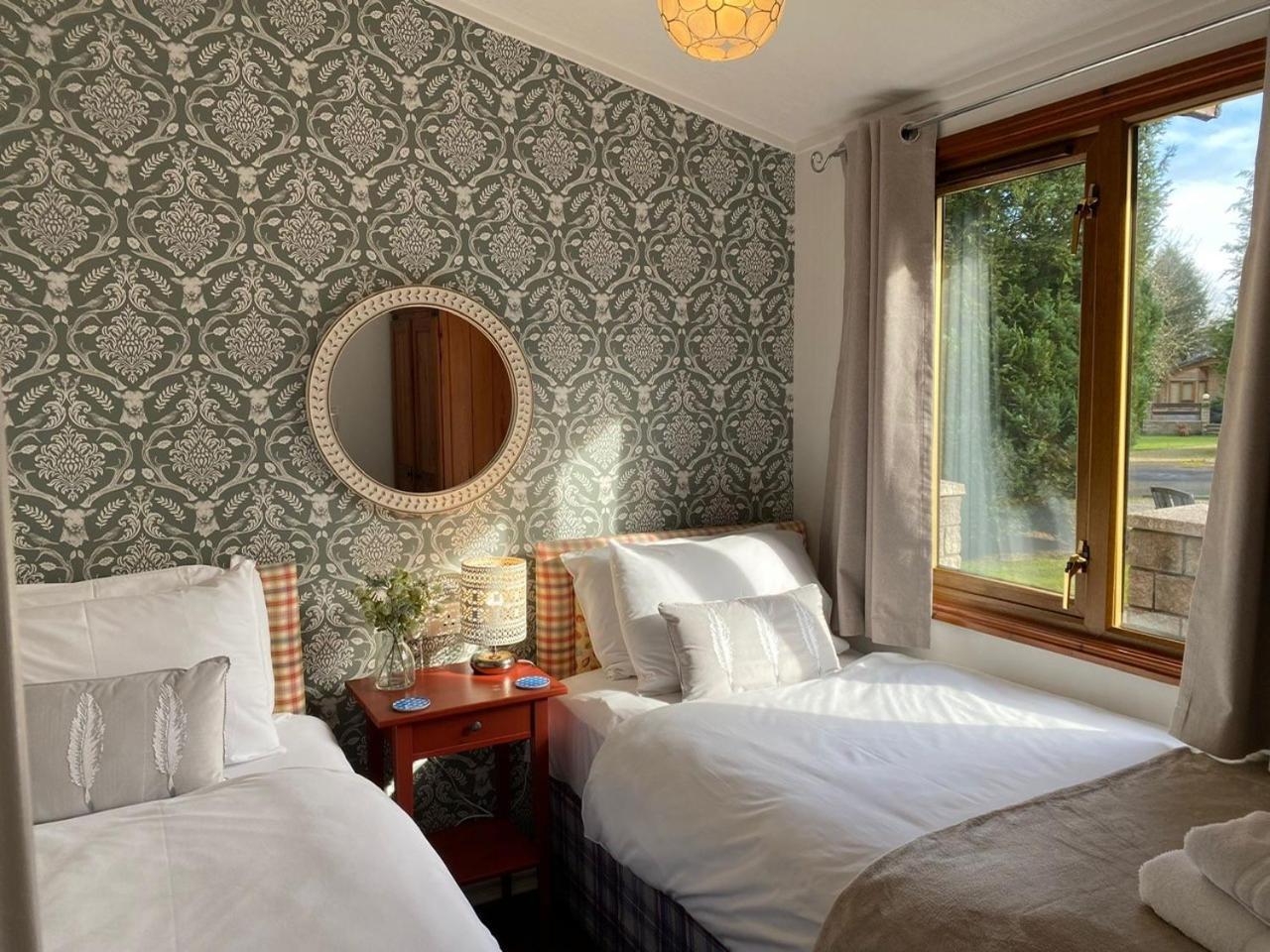 Walled Garden Lodges Loch Lomond Balloch Exteriör bild